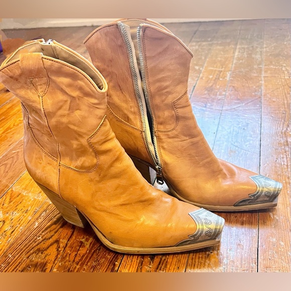 Free People Brayden Western Boots in Camel - Picture 2 of 6